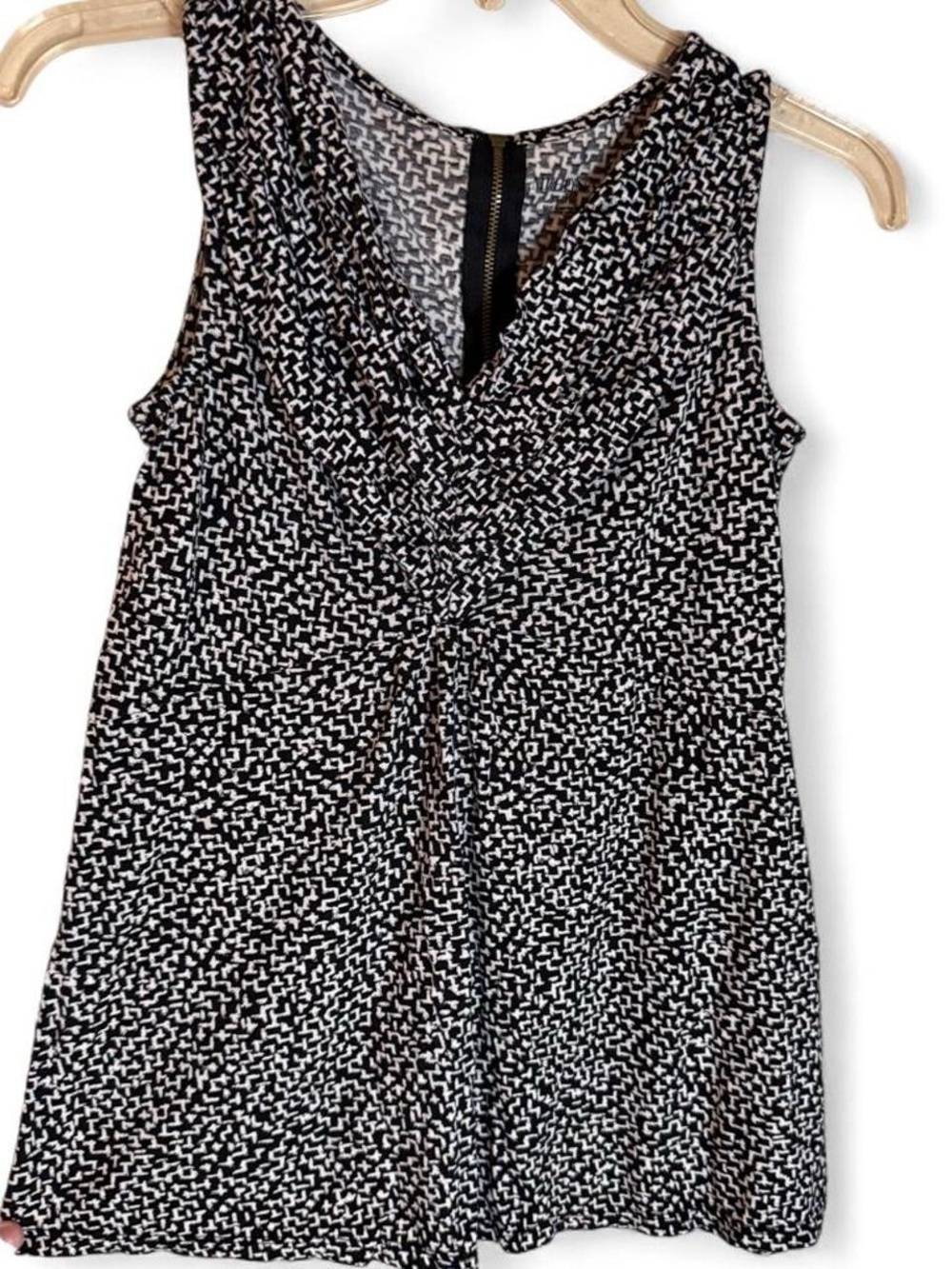 Merona Black & White Twist-Front Sleeveless Tank